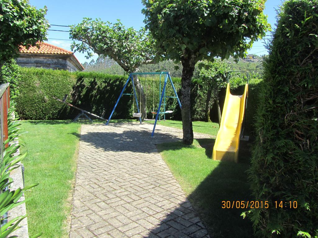 לינה וארוחת בוקר פארדס דה קורה Casa Paz Do Outeiro מראה חיצוני תמונה