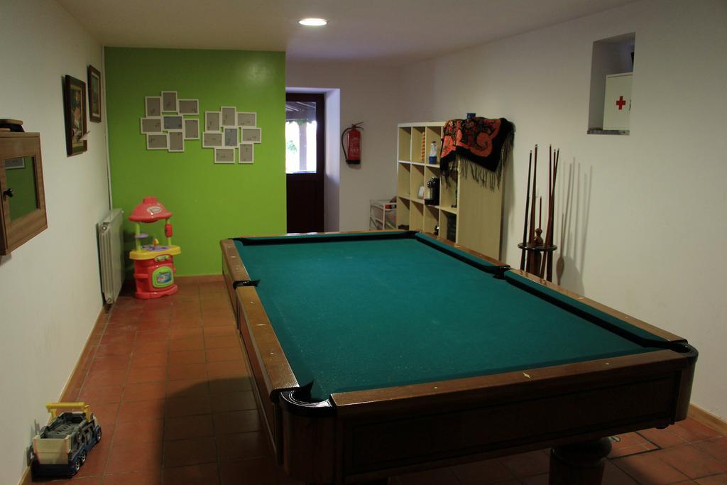 לינה וארוחת בוקר פארדס דה קורה Casa Paz Do Outeiro מראה חיצוני תמונה