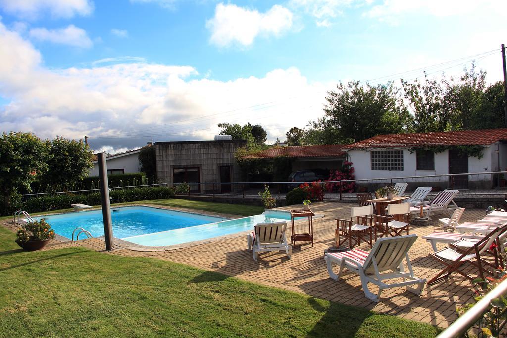 לינה וארוחת בוקר פארדס דה קורה Casa Paz Do Outeiro מראה חיצוני תמונה