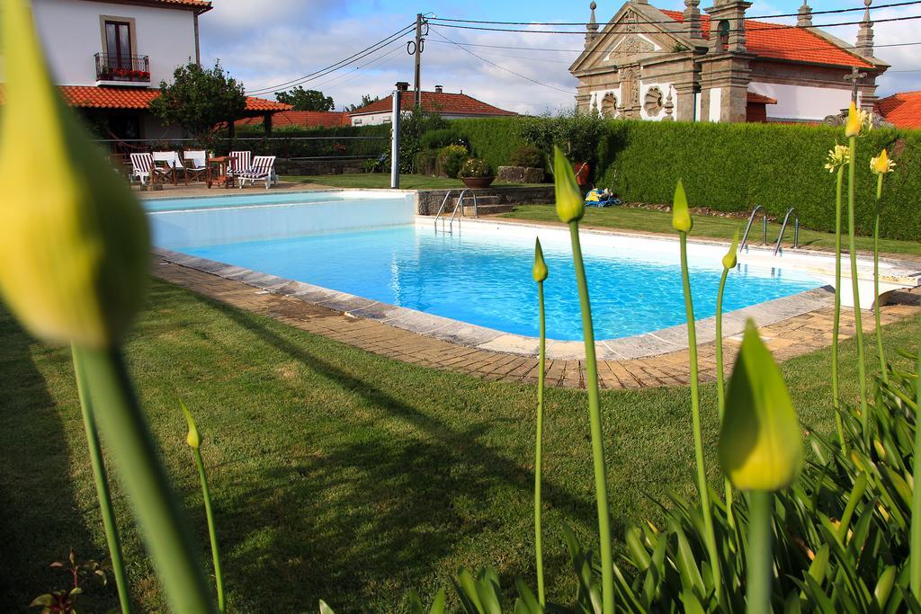 לינה וארוחת בוקר פארדס דה קורה Casa Paz Do Outeiro מראה חיצוני תמונה