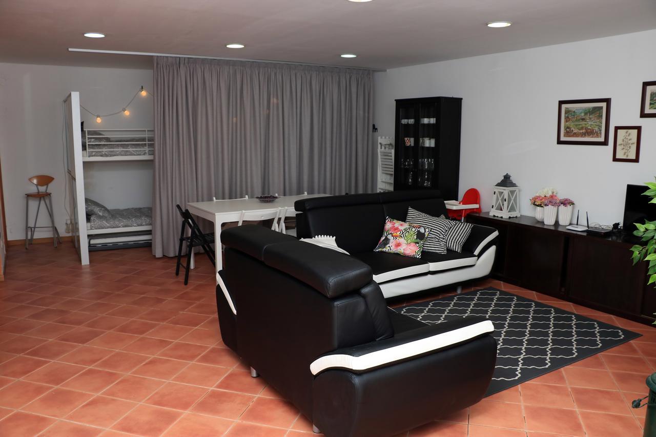 לינה וארוחת בוקר פארדס דה קורה Casa Paz Do Outeiro מראה חיצוני תמונה
